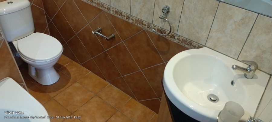 To Let 3 Bedroom Property for Rent in Hartenbos Central Western Cape